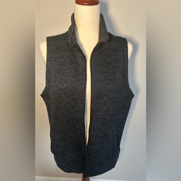 Lands’ End Vest - Picture 3 of 11